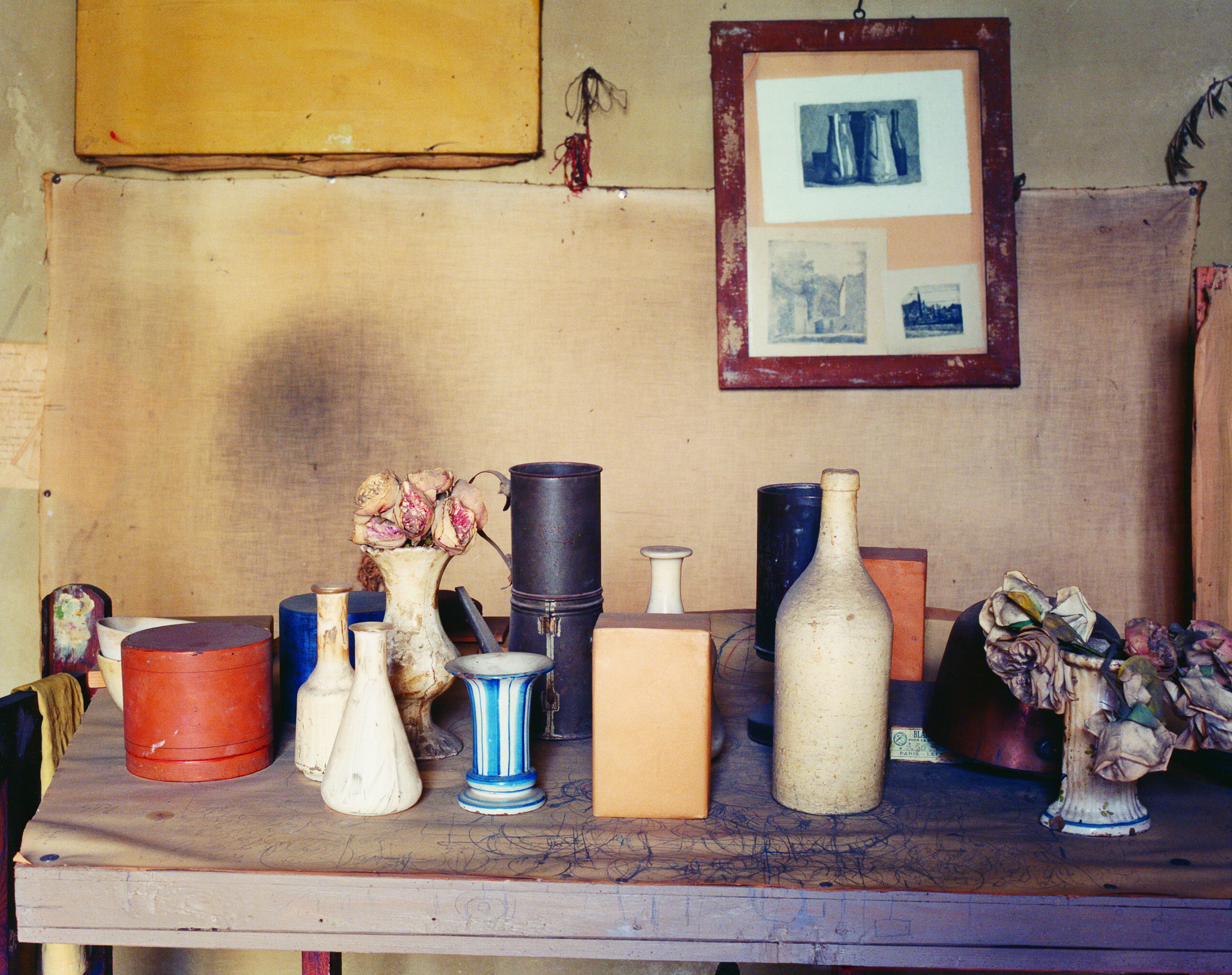 Bologna, Studio of Giorgio Morandi series, 1989-1990, C-print, 19.5×24.2cm, © Heirs of Luigi Ghirri
