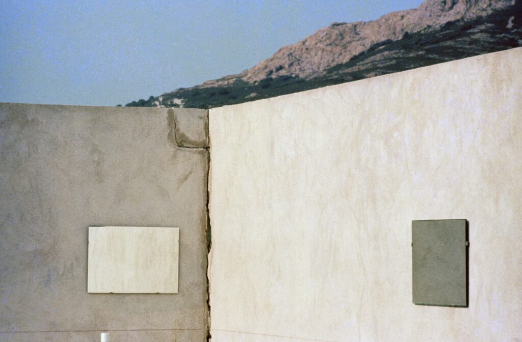 Ile Rousse, Kodachrome series, 1976, C-print, 17×27cm, © Heirs of Luigi Ghirri