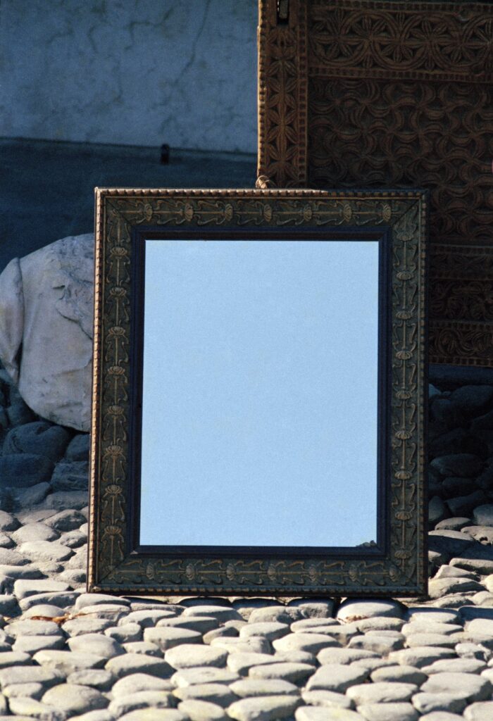 Modena, Still Life series, 1978, C-print, 22×15cm, © Heirs of Luigi Ghirri