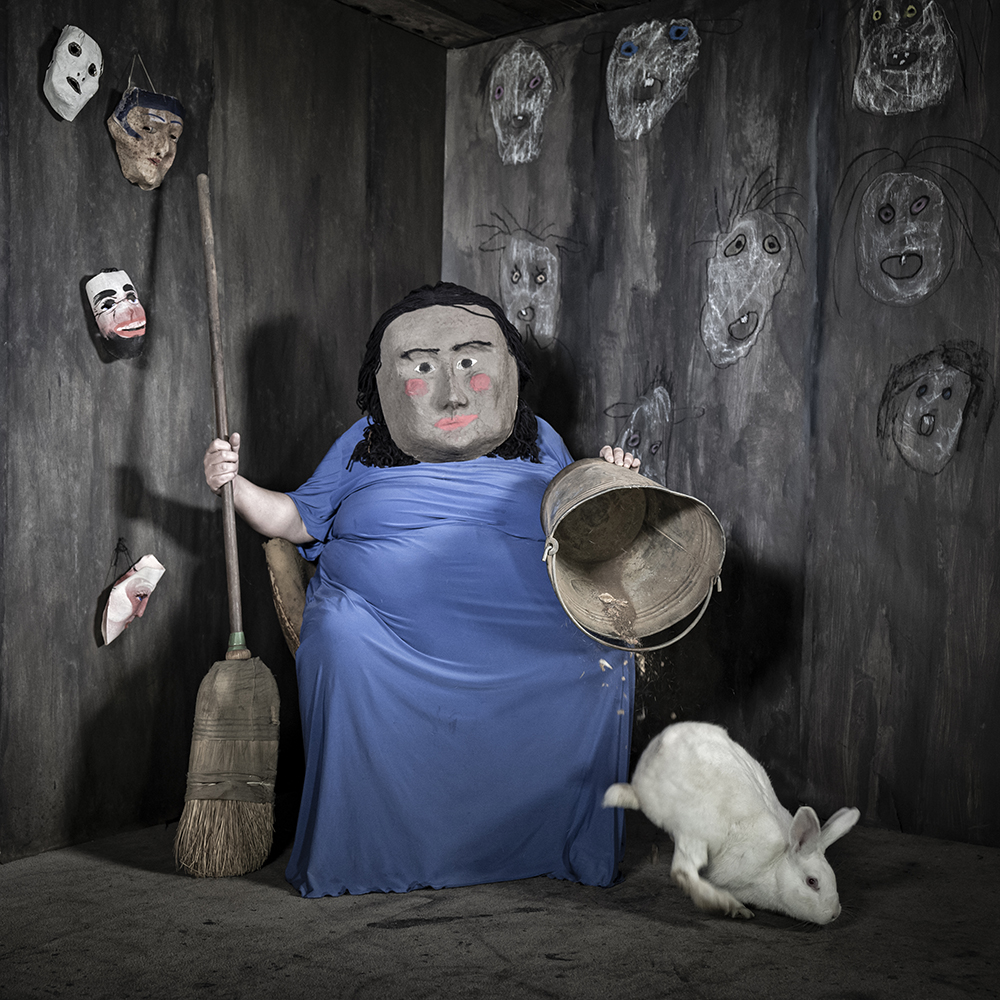 Thrown Out, Spirits and Spaces series, 2021, Inkjet print, 75×75cm, ⓒRoger Ballen
